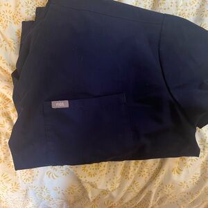 Figs Navy Blue Scrub top Relaxed Catarina One-Pocket Scrub Top women’s large
